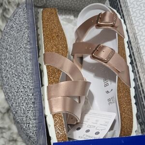 Birkenstock Women's Sandals in Rose Gold